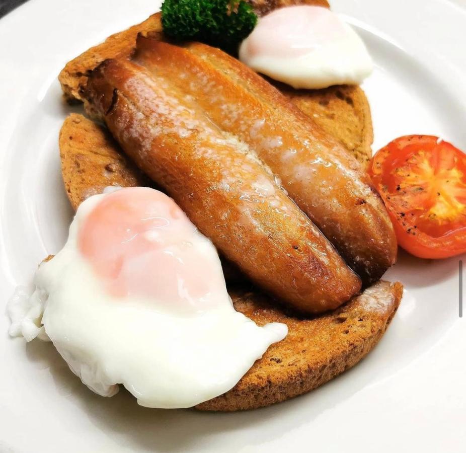 The Fylingdales Inn روبن هودز باي المظهر الخارجي الصورة