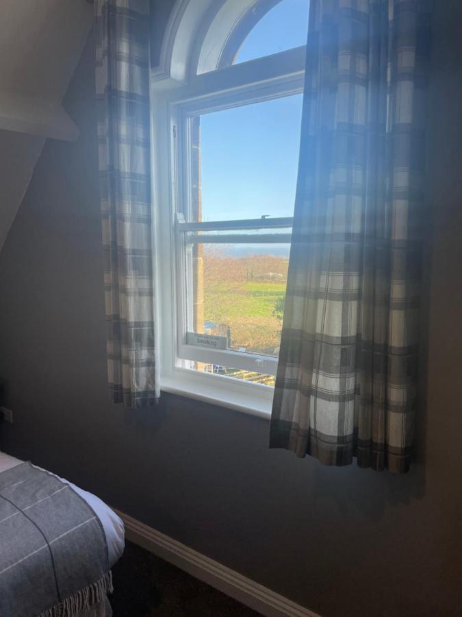 The Fylingdales Inn روبن هودز باي المظهر الخارجي الصورة